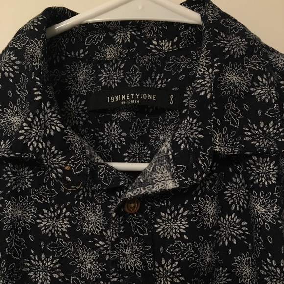 19 Ninety One Classy Button Down - Picture 4 of 6